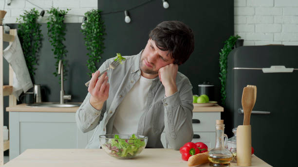 Why Don’t I Feel Like Eating Even Though I’m Hungry?