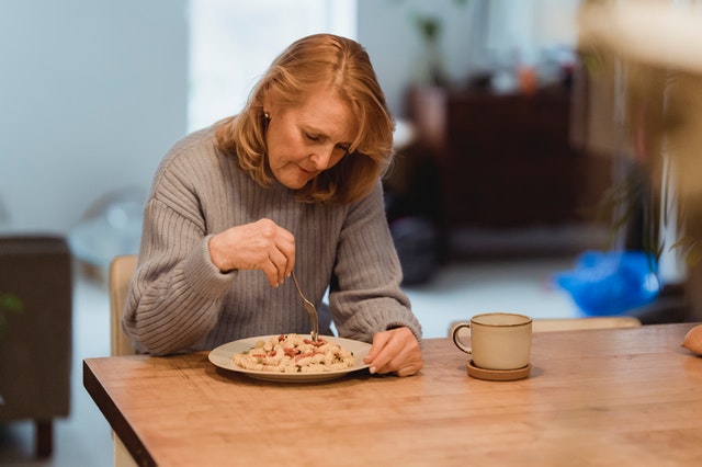 What Causes a Lack of Appetite in Seniors?