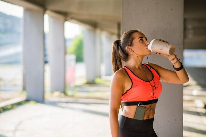 Do Nutrition Shakes Contain Enough Calories for Healthy Weight Gain?